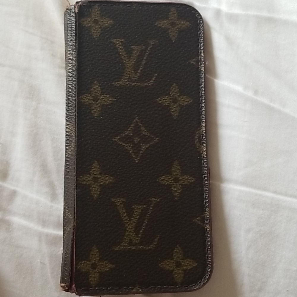 Louis Vuitton iPhone 6 case